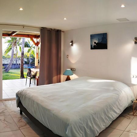 Maison Les Cocotiers De Plaiz'Anse Petite Île Екстериор снимка