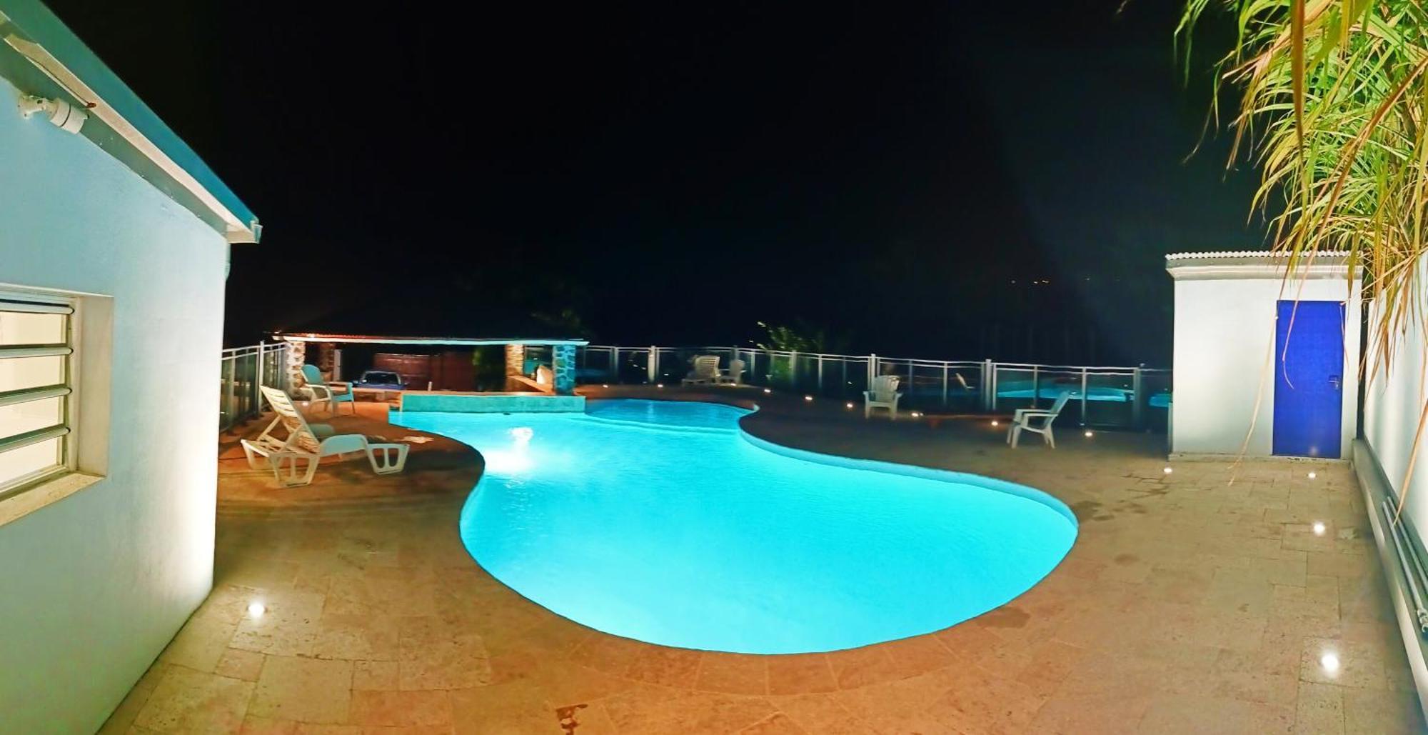 Maison Les Cocotiers De Plaiz'Anse Petite Île Екстериор снимка