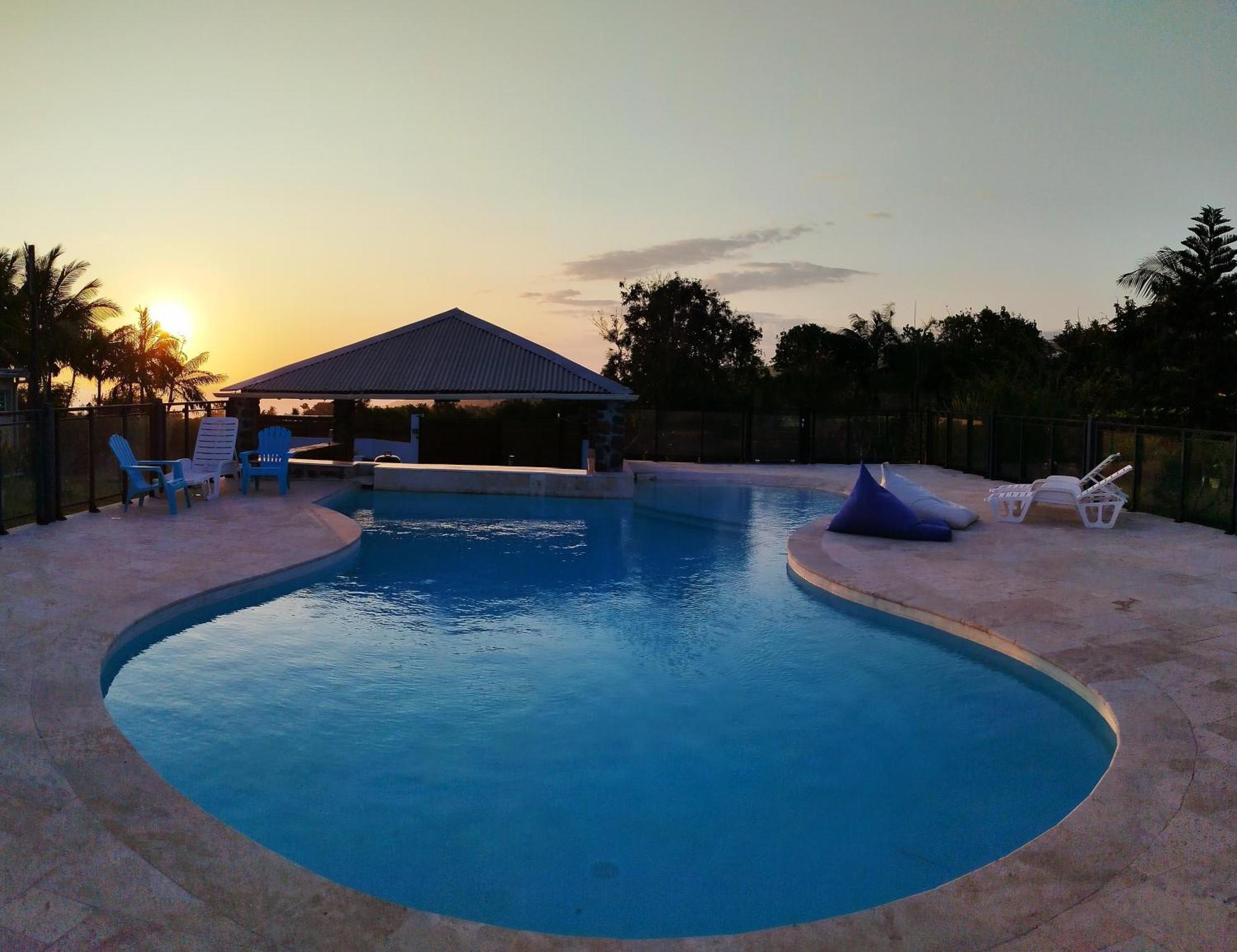 Maison Les Cocotiers De Plaiz'Anse Petite Île Екстериор снимка