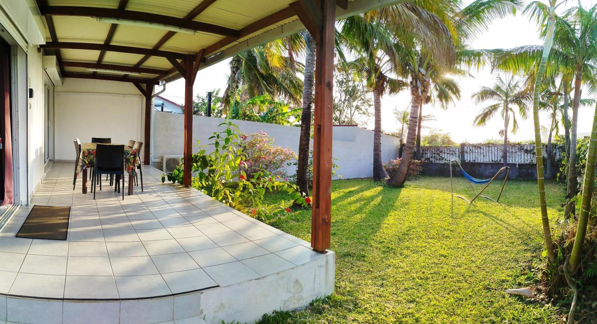 Maison Les Cocotiers De Plaiz'Anse Petite Île Екстериор снимка