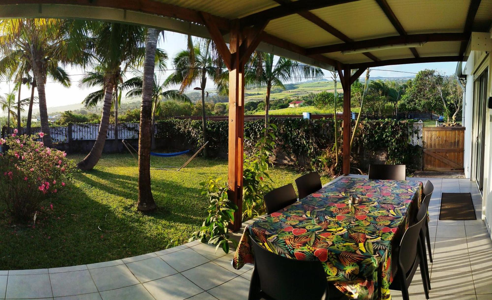Maison Les Cocotiers De Plaiz'Anse Petite Île Екстериор снимка