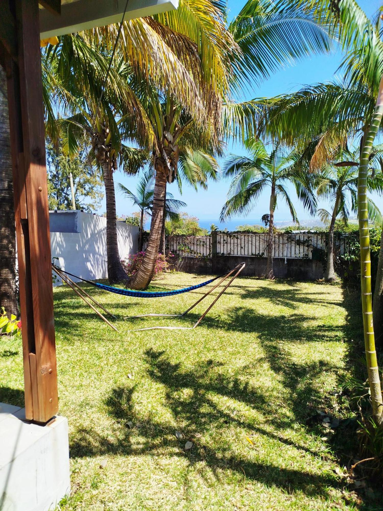 Maison Les Cocotiers De Plaiz'Anse Petite Île Екстериор снимка
